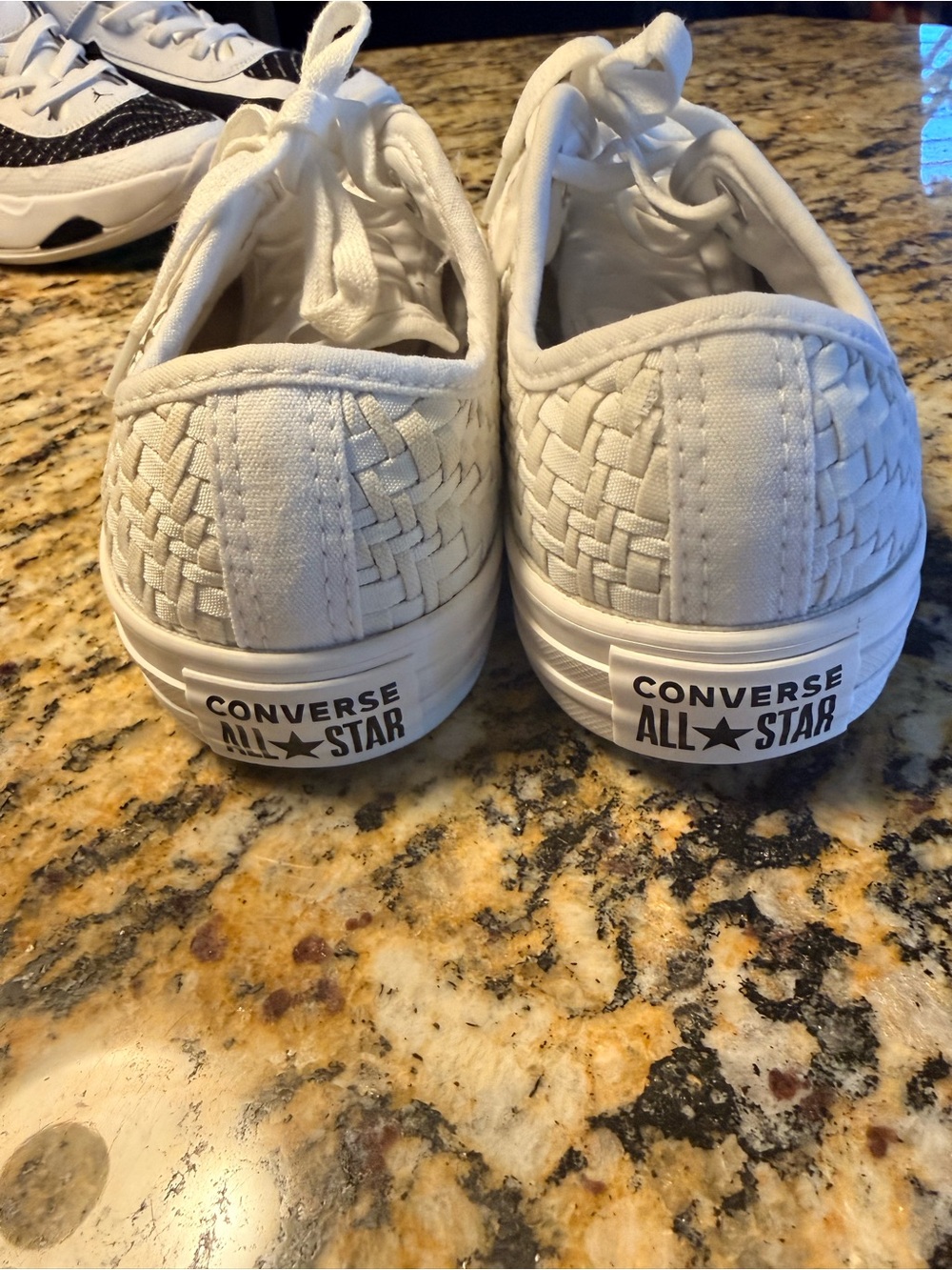 Converse Women's White Woven Low-Top Lace-Up Sneakers size 8 - Picture 3 of 7